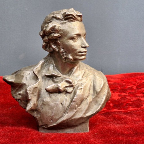 Metal bust of Alexander Pushkin like new