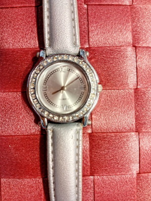 Oriflame women's watch new, silver dial with crystals