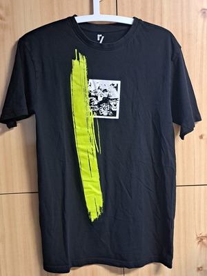 Boys' teen T-shirt size S, black and green