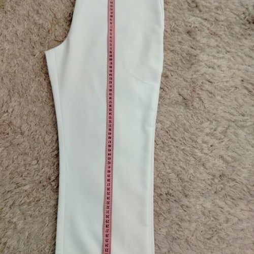 Women's white pants like new, size medium