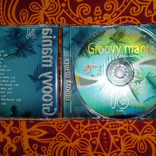 Groovymania 16 CD like new, 2000