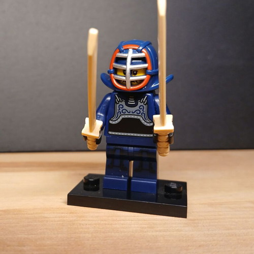 LEGO Collectible Minifigures Kendo Fighter Series 15 new with stand