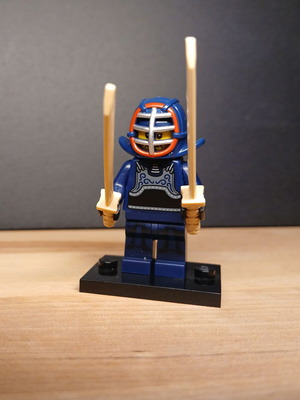 LEGO Collectible Minifigures Kendo Fighter Series 15 new with stand
