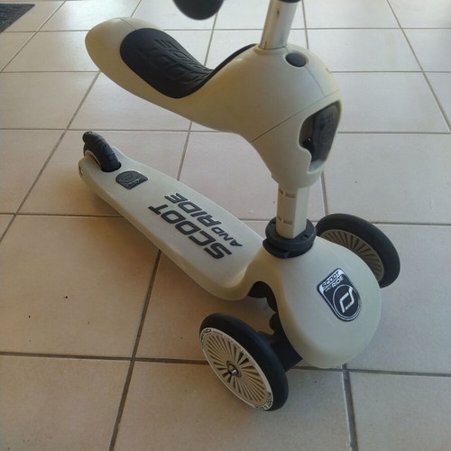 Scoot and Ride Scooter used, ages 1 to 5, convertible seat
