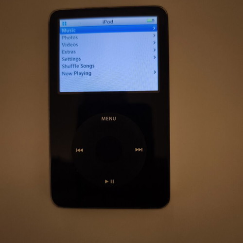 Apple iPod 5.5 30GB MP3 player