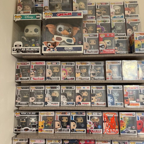 Funko Pop collection 59 pieces like new with large size