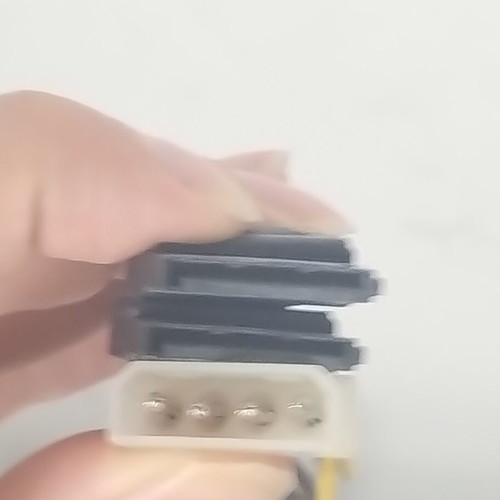 Molex to 2x SATA 15cm adapter cable