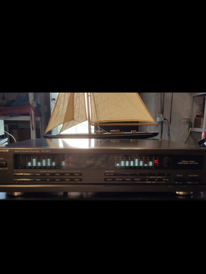 7-Bands Graphic Equalizer Technics SH-GE70 like new