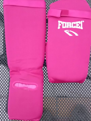 Arm pads new, size small