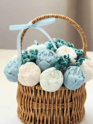 Basket with flowers new, customizable color and scent