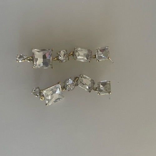 Earrings like new in excellent condition
