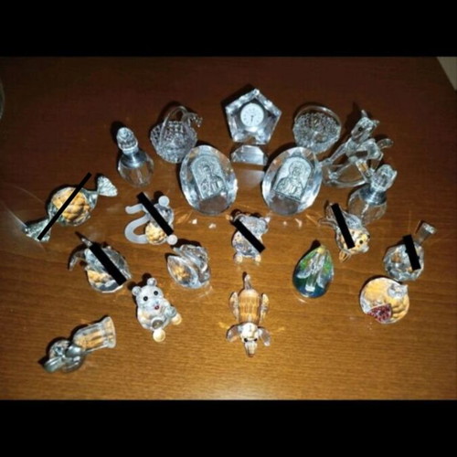 Glass decorative items like new, set of 15