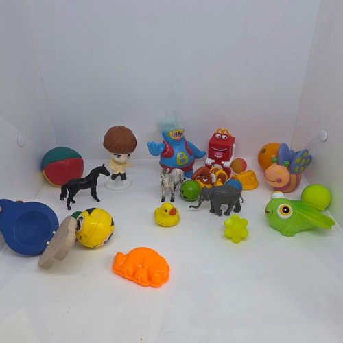 Figurines lot used