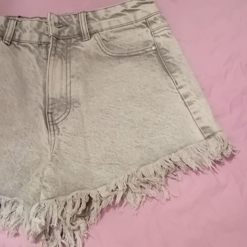 Short denim shorts with frayed high waist like new, gray Pink Woman size M