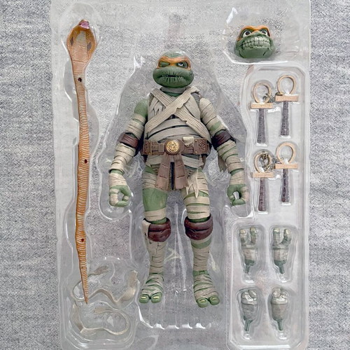 Universal Monsters x Teenage Mutant Ninja Turtles Raphael, Leonardo & Michelangelo figure set like new