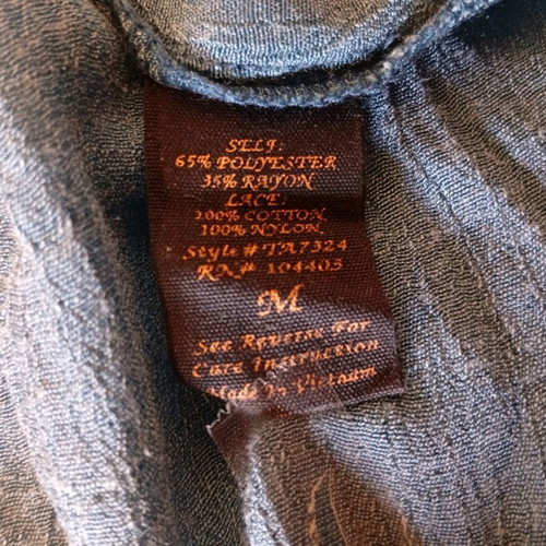 Mine women's top size M like new, petrol green