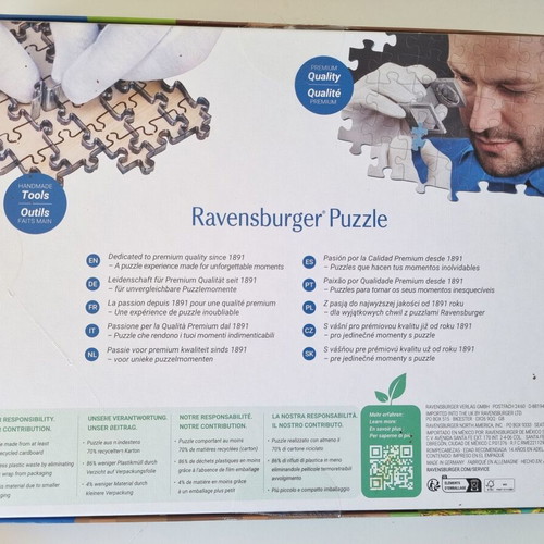 Ravensburger Minecraft World 500-piece puzzle