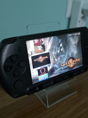PlayStation Portable PSP Street modded 32GB like new with charger