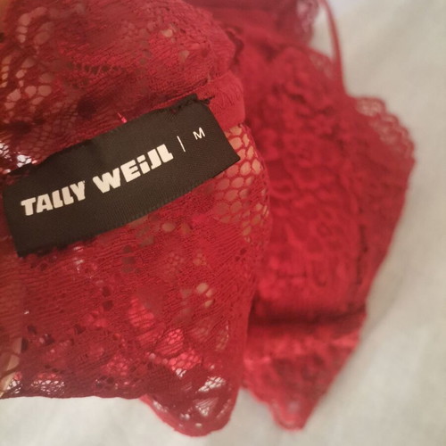 Lace top Bordeaux like new, size M