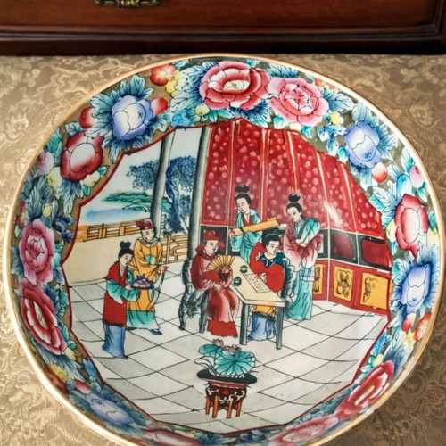 Royal Satsuma Hand Painted Porcelain Bowl Like New