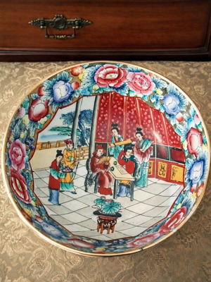 Royal Satsuma Hand Painted Porcelain Bowl Like New