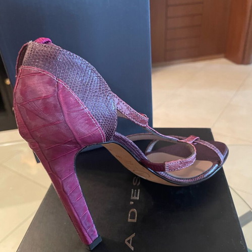 GF FERRE sandals like new, size 37, purple