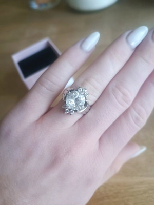 Silver ring 925 like new, impressive, diameter 1.8