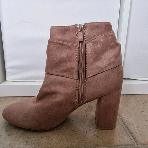 Pink boots type castor used, size 39