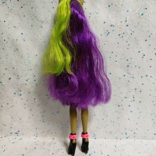 Monster High Clawdeen Freaky Fusion doll used, incomplete with flaws