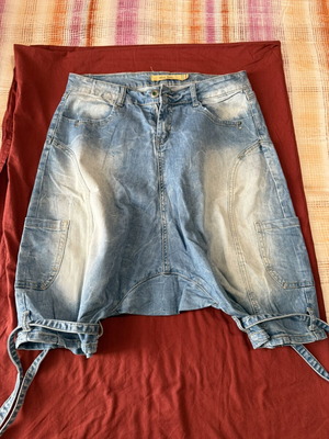 Denim Bermuda shorts style braka like new, blue, size M