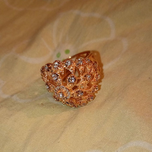 Flower Wonder ring new, gold plated with sparkling zirconia