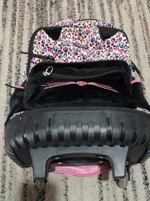 School backpack with cat design, velour fabric, 5 zip pockets