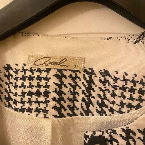 Axel Jacket Like New, Short Black and White