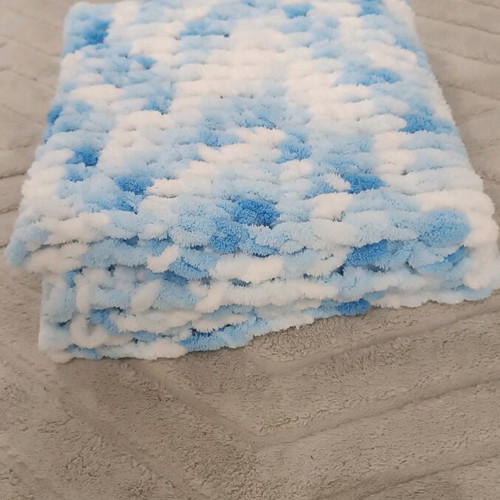 Baby handmade knitted blanket like new