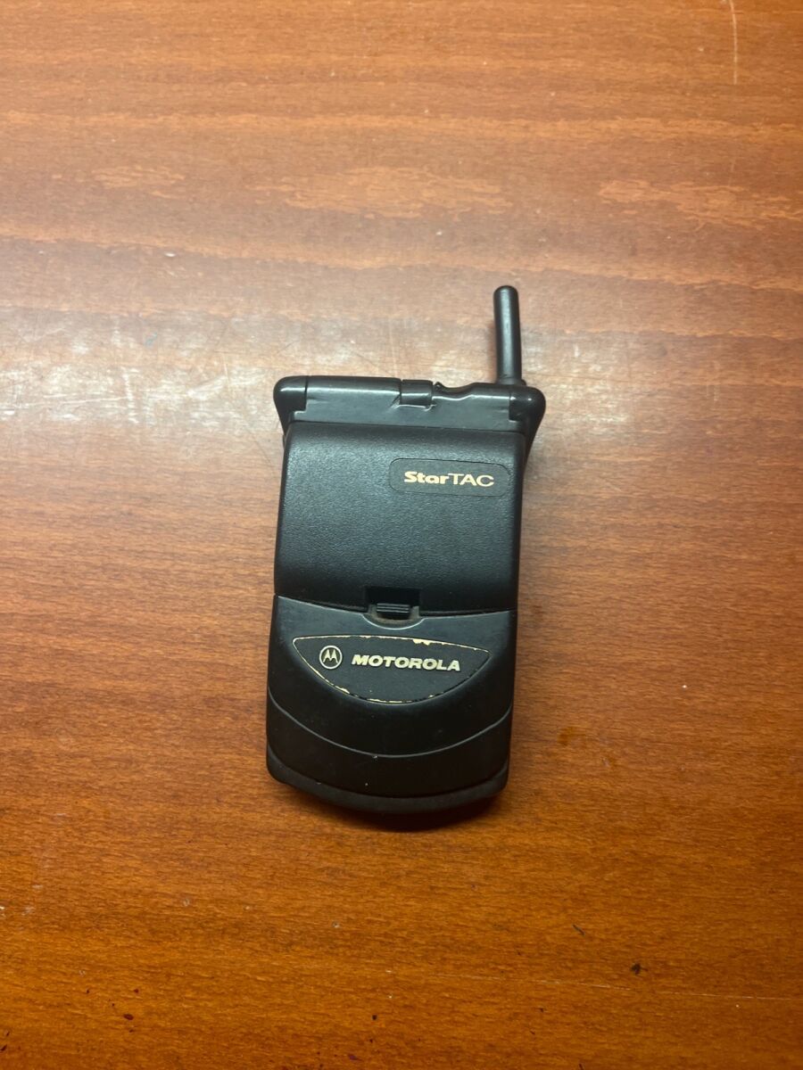 Motorola StarTAC used collectible cell… - € 45,00 - Vendora.cy