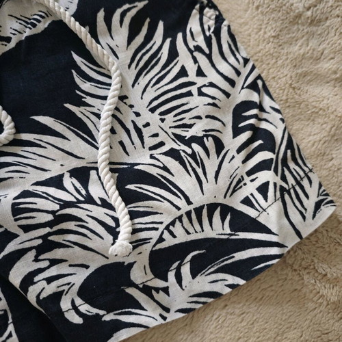H&M summer shorts like new, 100% linen, high waist, black and white, XS
