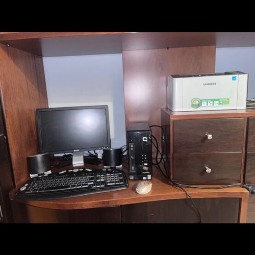 Complete computer-printer set like new with Dell 17" monitor