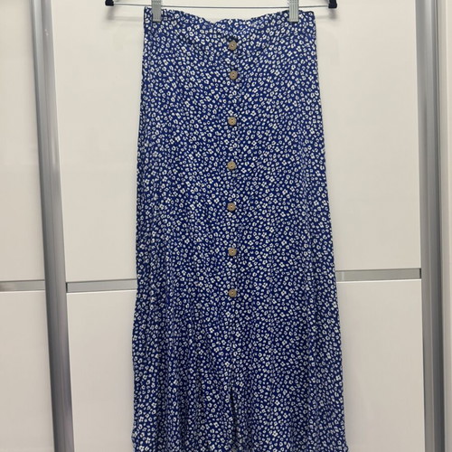 Blue floral midi skirt size S like new with decorative buttons
