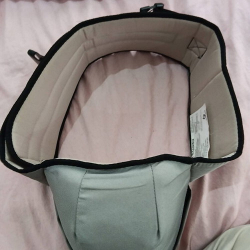 Baby carrier belt like new, very comfortable