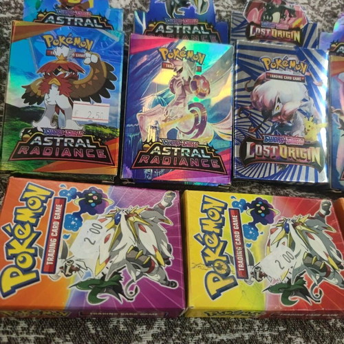 Pokémon empty boxes like new, pack of 8 pieces