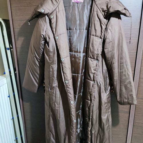 Long brown coat new, size M