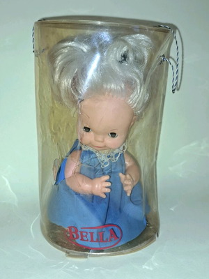 Bella 60s doll new, with box wear