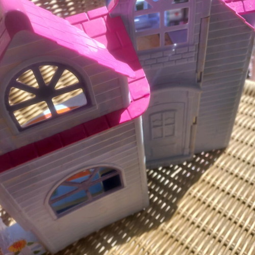 Kruzzel dollhouse suitcase like new, 6 rooms without figures