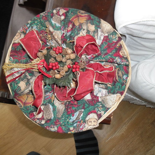 Christmas basket like new, handmade decorated