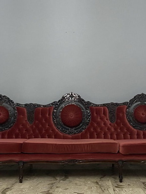 Κλασικό αντικέ σετ σαλονιού μεταχειρισμένο με 5θέσιο καναπέ, διθέσιο, πολυθρόνα και τραπεζάκια