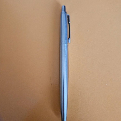 Parker Jotter metal pen like new