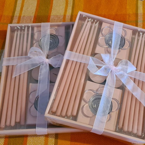 Candle sets new, 2 sets with holders, 4 tealights, 10 pink candles