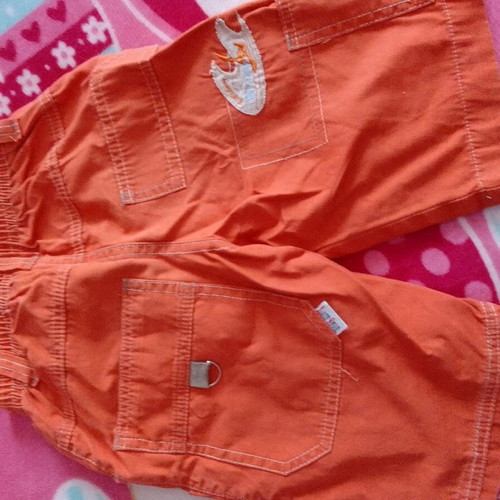 Orange bermuda shorts for boy 4 years like new, with pockets and elastic waist