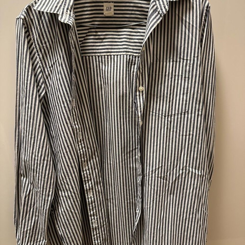 Gap women's shirt small like new