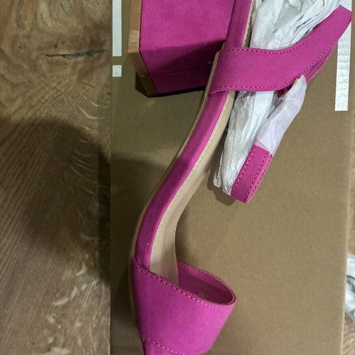 Heeled shoes new, pink, size 38